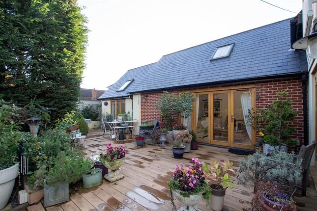 Joscelyn, Frambury Lane, Newport photo 4