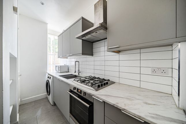 Rodney Court, Maida Vale photo 4