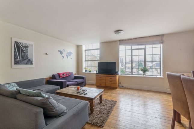 Thumbnail Flat to rent in Melville Villas Road, Acton, London