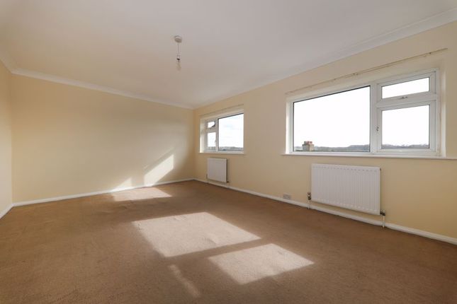 Flat to rent in Church Lane, Rickmansworth