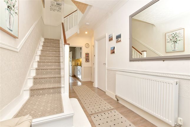 5-bed house on Guildford Way, Wallington, £650,000