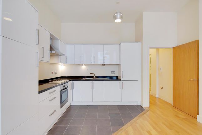 Thumbnail Flat to rent in Castletown Road, West Kensington