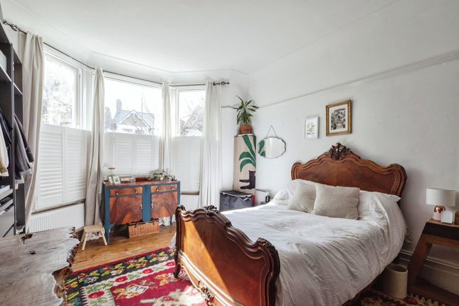 Flat for sale in Fladgate Road, London