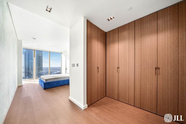 Apartment 4205, One Park Drive, London photo 4