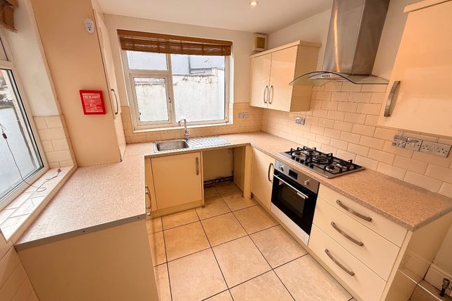 70 Clapham Road, Liverpool photo 5