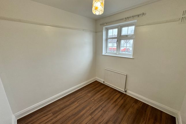 Terraced house to rent in Ashleigh Road, London