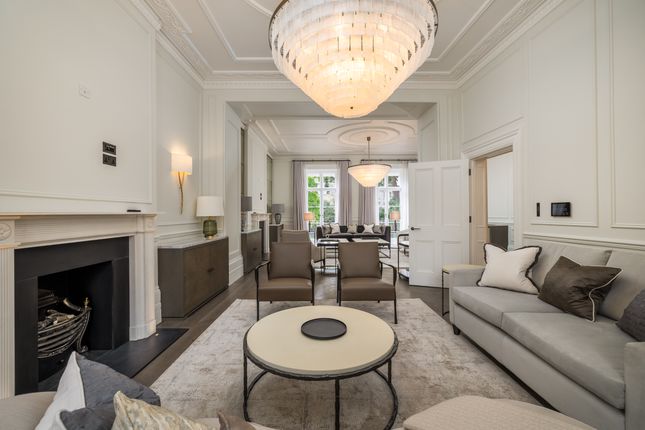 Wilton, Wilton Crescent, London photo 3