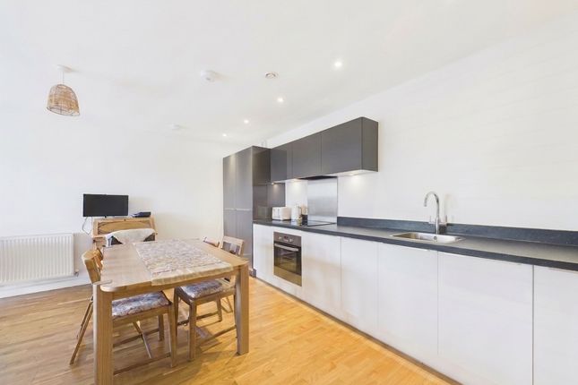 26 Graphite Court, Ruislip photo 2
