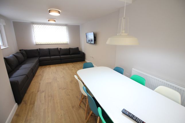 8-bed terraced on 131, Wyeverne Road, Cardiff, £4,640/mo