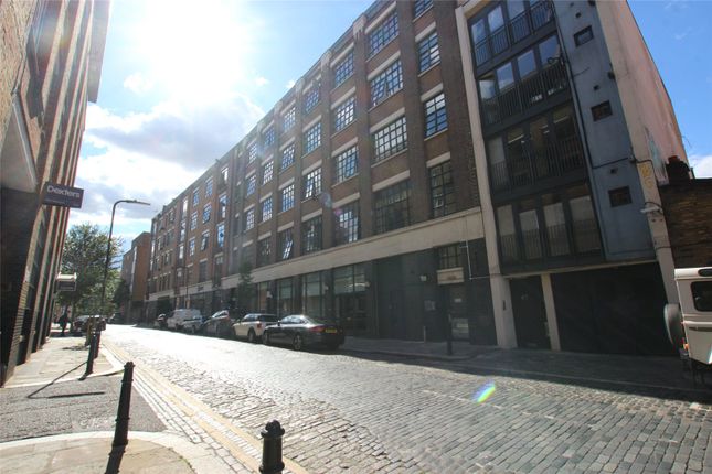 Flat to rent in Boundary Street, London