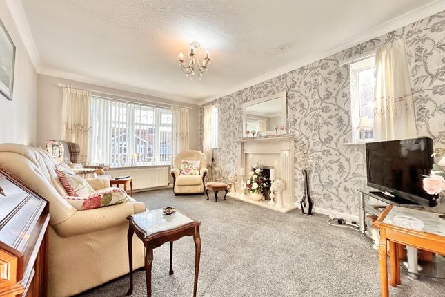12, Brades Avenue, Thornton photo 3