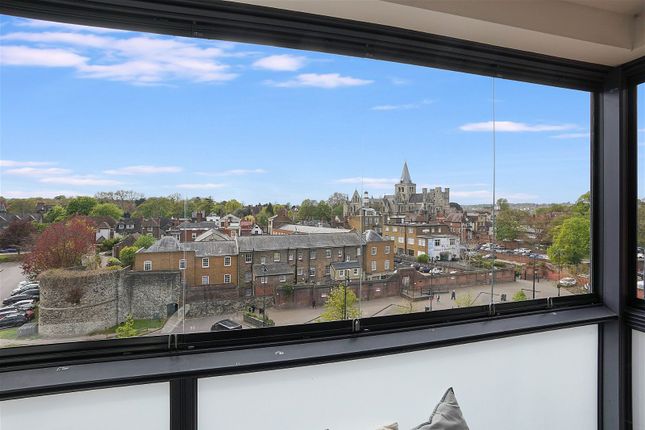Thumbnail Penthouse for sale in Corporation Street, Rochester
