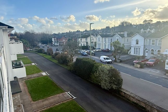 6 Elizabeth Court, Torquay photo 2