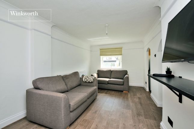 48, Abbotts Road, Sutton photo 3