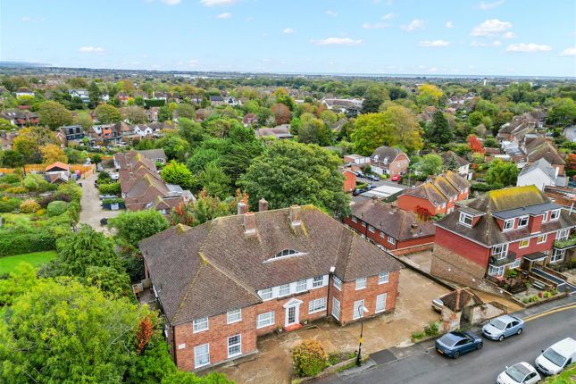 94 Wish Hill, Eastbourne photo 3