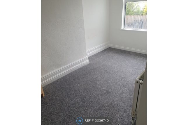 Flat, Roman Place, Leeds photo 5