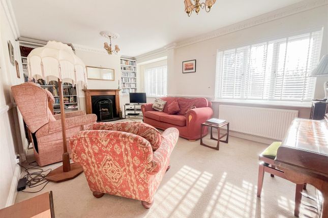 Spring Bank, Firgrove Road, Heathfield photo 2