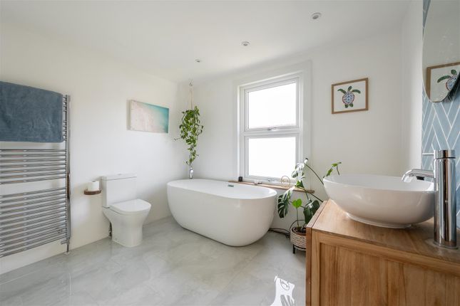 Terraced house for sale in Northbank Road, London
