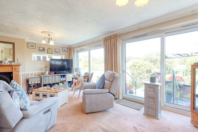 55, Deerhurst, Thundersley, Benfleet photo 4