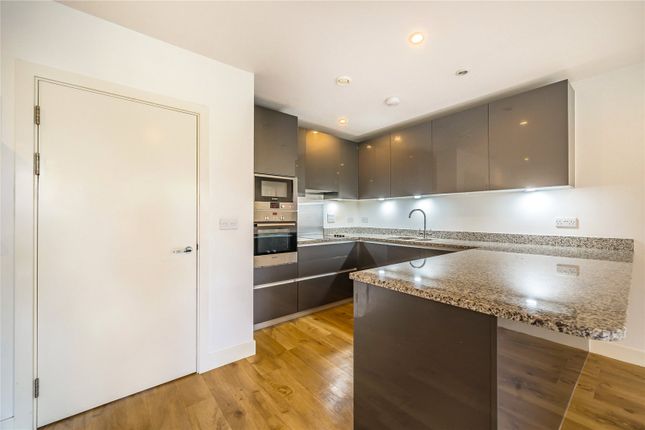 39 Johnson Court,, Meadowside, London photo 4