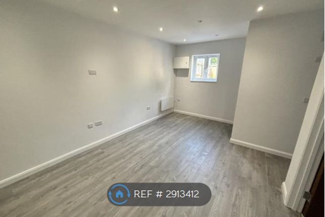 Flat   Wood Street, Earl Shilton, Leicester photo 5