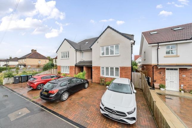 Thumbnail Semi-detached house for sale in Bovingdon, Hertfordshire