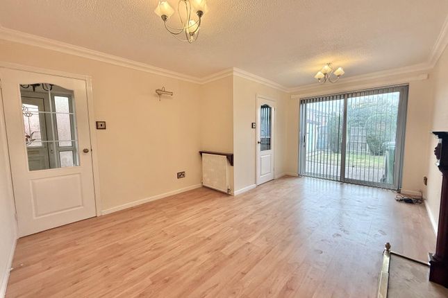 8, Larchwood Road, Coventry photo 4