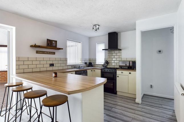 Room 1, 95, West Grove, Hull photo 2
