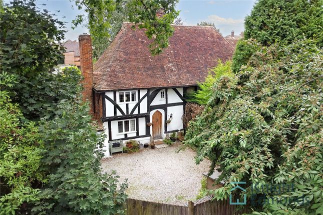 Thumbnail Cottage for sale in Old School Lane, Maidstone
