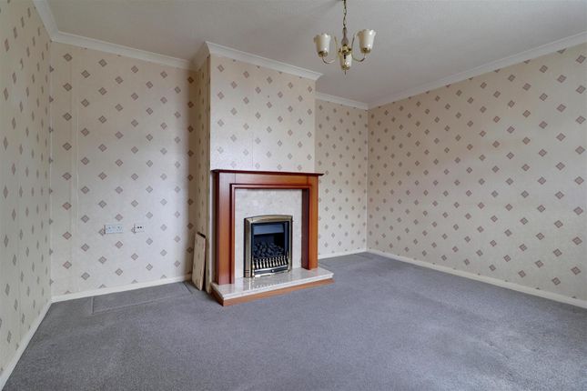 7, Glen Court, Stonehouse photo 3