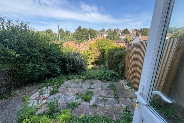 13, Rochester Street, CHATHAM photo 5
