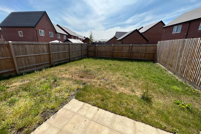 8, Willis Drive, Halewood photo 3