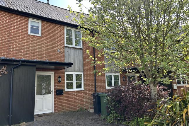 Thumbnail Terraced house to rent in Northbrook Crescent, Basingstoke
