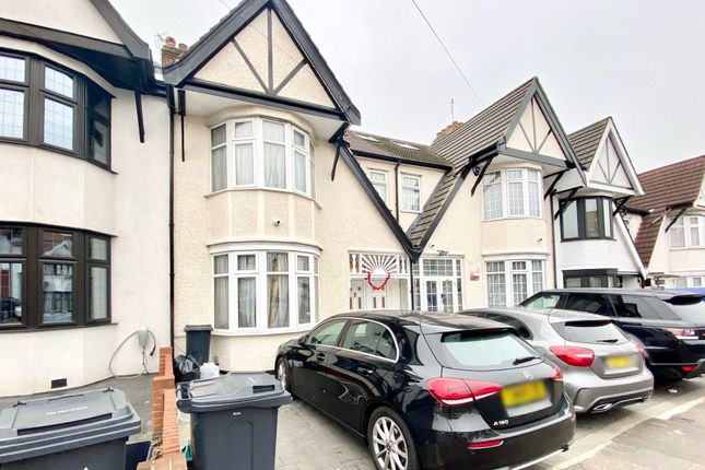 Thumbnail Terraced house to rent in Redbridge Lane East, Ilford