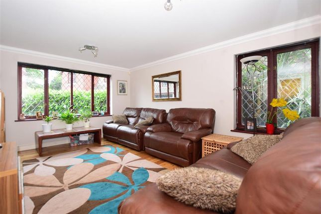 Worcester Grove, Broadstairs photo 4