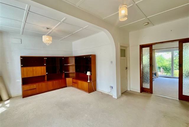 24, Hunters Lane, Sheffield photo 4