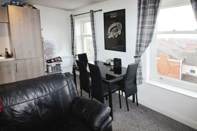 Flat 17, 157, Grimsby Road, Cleethorpes photo 2