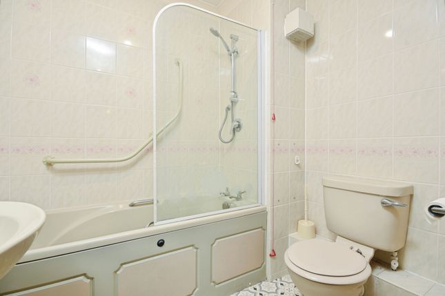 40, Giles Court, West Bridgford photo 4