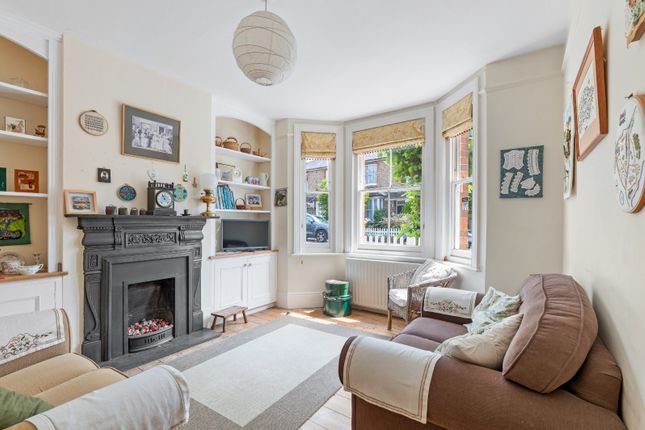 11, Compton Road, Haywards Heath photo 3