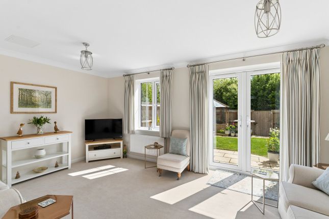 10, Kingfisher Close, St Neots photo 4