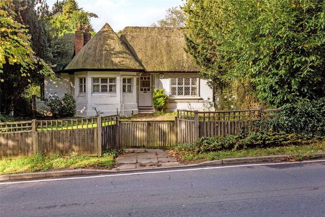 3 Bed Property For Sale In Berry Hill Taplow Maidenhead