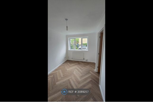 Up Hatherley, Cheltenham photo 5