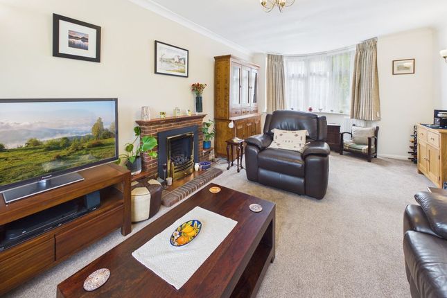 25, Hornchurch Hill, Whyteleafe photo 3