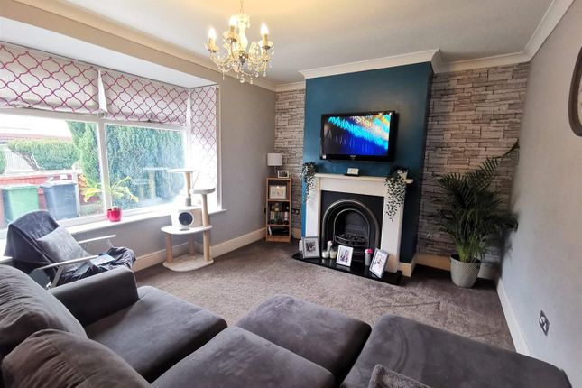 Thumbnail Semi-detached house to rent in Calverley Moor Avenue, Pudsey