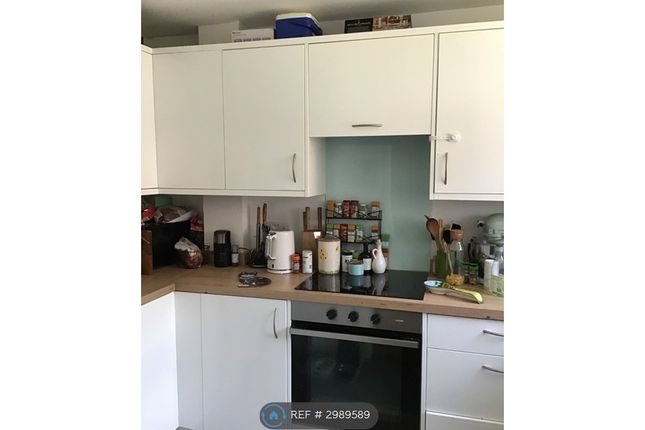 Long Meadow Drive, Barnstaple photo 3