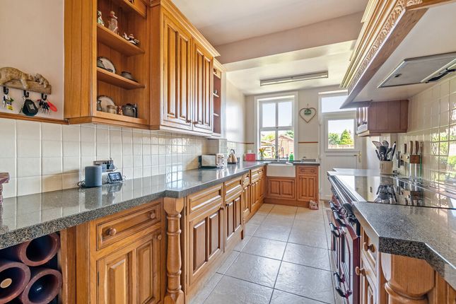 123, Wrenthorpe Road, Wakefield photo 3