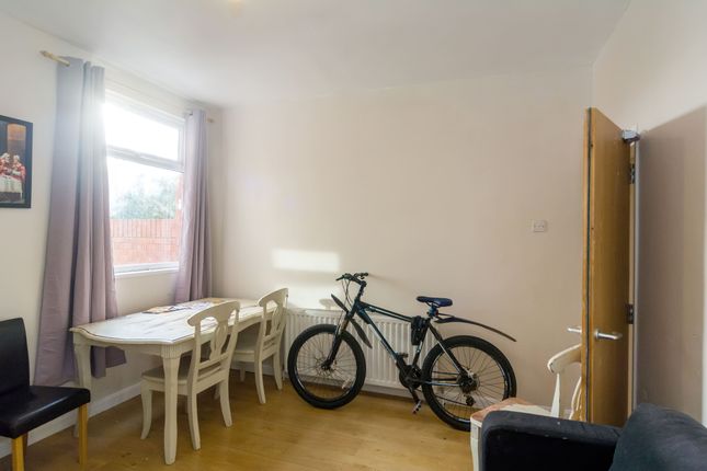 229, Stanley Street, Grimsby photo 4