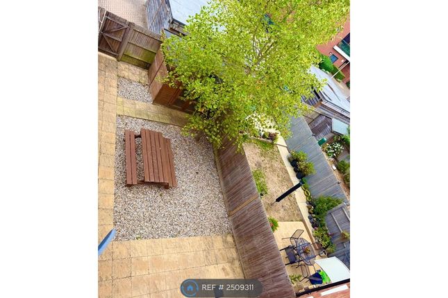 31, Racecourse Road, Newbury, RG14 photo 2