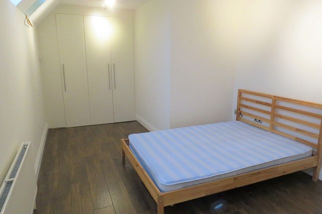 Flat to rent in Gunthorpe Street, London