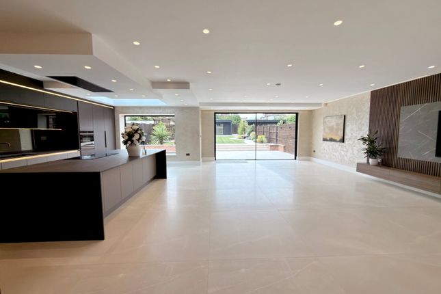 23, Flambard Road, Harrow photo 3